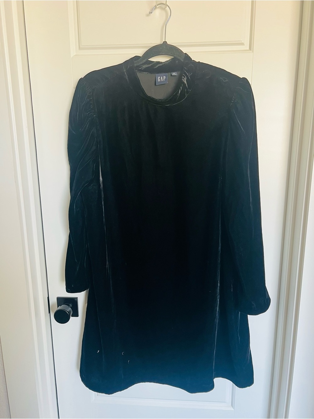 GAP Black Velvet Puff-Sleeve Mini Dress - Picture 4 of 8
